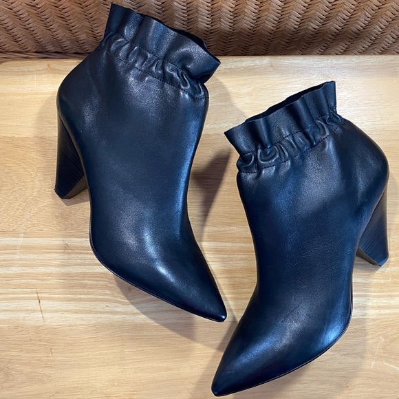 ASH 'Dafne' Ankle Bootie - Picture 5 of 8